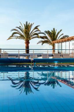 Christina Beach Hotel - Housity