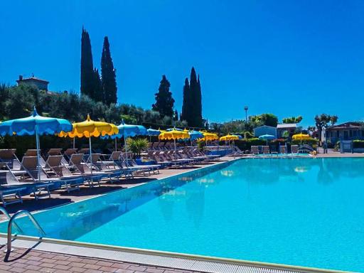 Camping Serenella - Housity