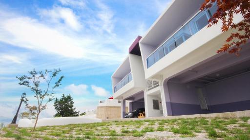 Blue & White Pension - Housity