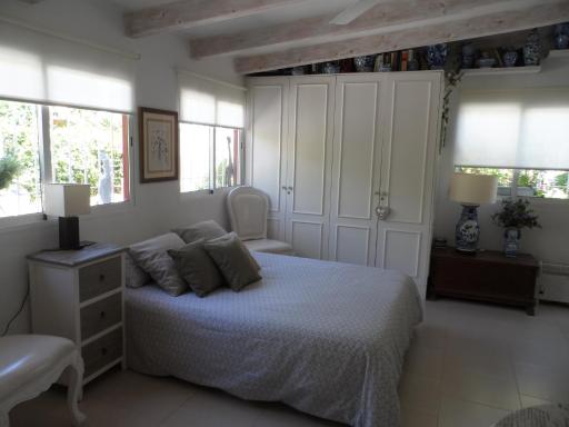 Casa con jardín frente Playa de Burriana - Housity