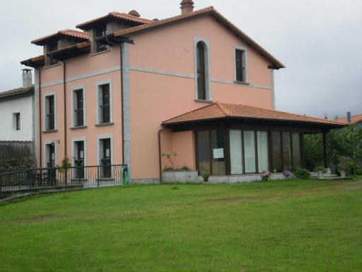 Apartamentos Rurales Villa Carla - Housity