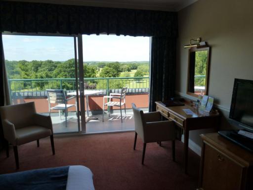 London Beach Country Hotel & Golf Club - Housity