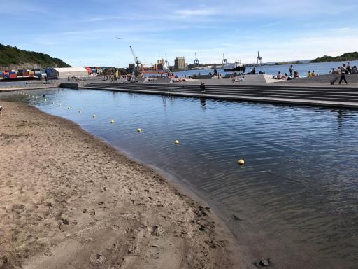 City Center Oslo- Venice Apartment Sea Side Three-Bedrooms and Two Toilettes - Housity