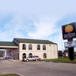 La Grange Executive Inn and Suites - Housity
