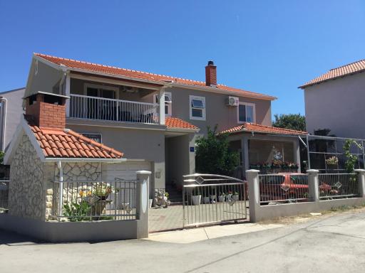 guest house Karlo - Housity