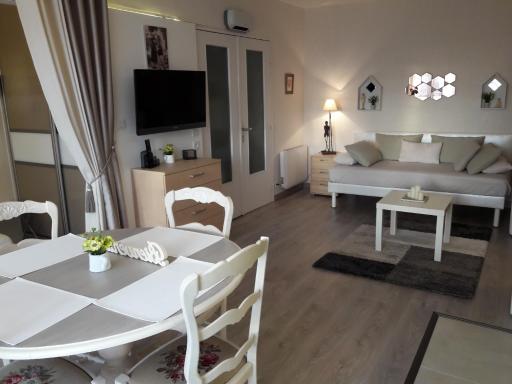 Chic En Ville - Hizvo