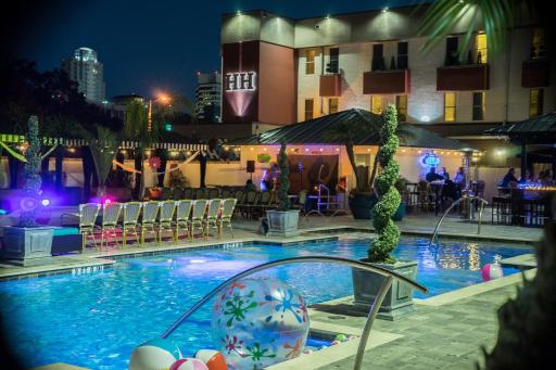 Hollander Hotel - Downtown St. Petersburg - Housity