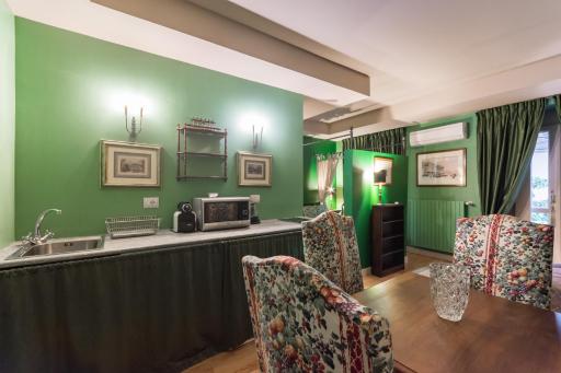 Porta Palace Apartments - Housity