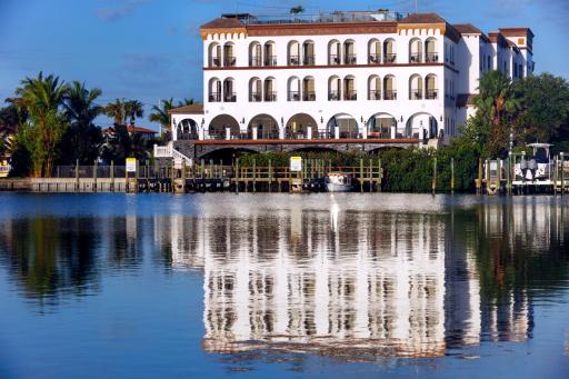The Hotel Zamora - Housity