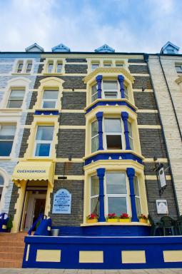 Queensbridge Hotel - Housity