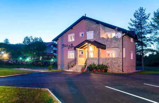 Black Queen Guesthouse - Housity