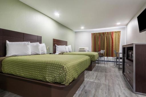 Scottish Inn and Suites Tomball - Housity