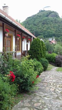 Vár-Lak Vendégház - Housity