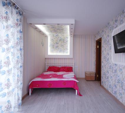 on Oktyabrskaya sq - Housity