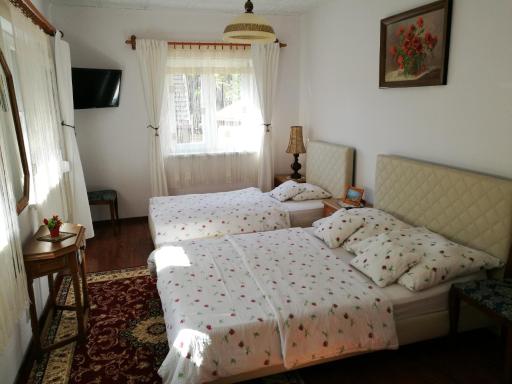 Gościniec Grek Zorba - pokoje i domki 4 osobowe - 16km od Zator Energylandia - Housity