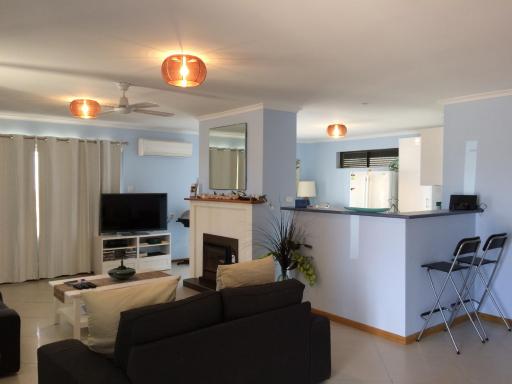 Salty Air Apartments Kingscote Kangaroo Island - Housity