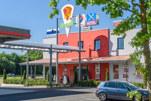 Hotel Cloppenburg - Housity
