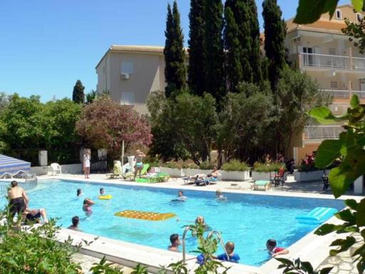 Ipsos Beach Hotel - Housity
