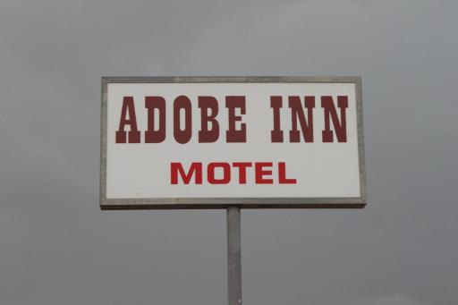 Adobe Inn Motel - Housity