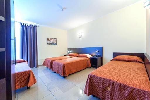Hotel Tiempo - Housity