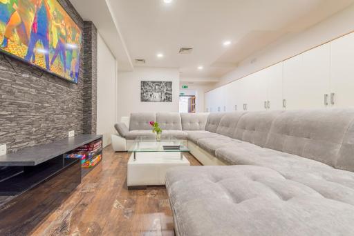 Hostel Book'n'Hook - Housity