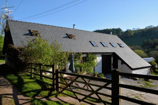 Barn Loft - Housity