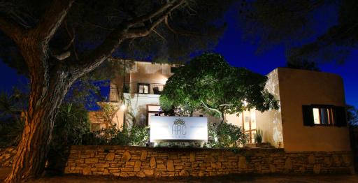 Hotel Rio Claro - Housity