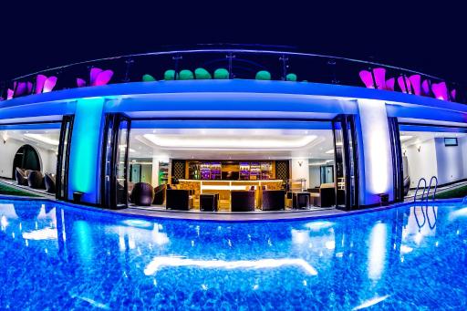 Royal Quang Binh Hotel - Hizvo