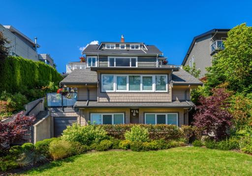 Crystal's View Bed & Breakfast - Housity