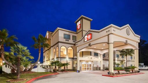 Best Western Plus New Caney Inn & Suites - Housity