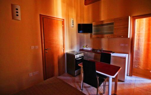 Twenty Antika - Housity