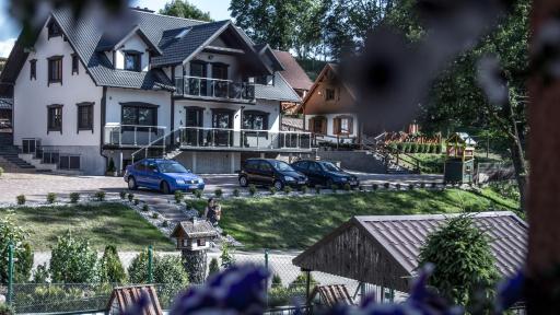 Zajazd Nad Stawem - Housity