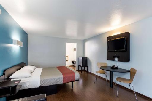 Motel 6 University Missoula - Housity
