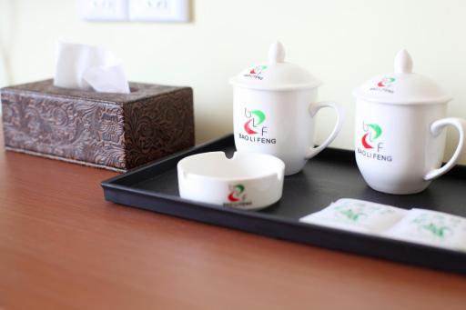 Bao Li Feng Hotel - Housity