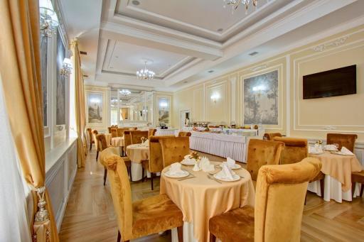 Plaza Hotel Almaty - Housity