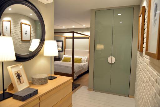 QB/four - Housity