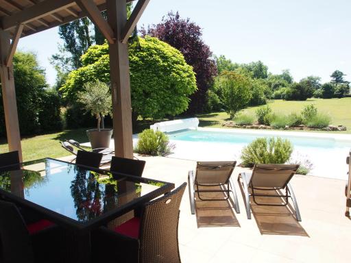La Villa a Chateau Franc-Daut Sleeps 6 - Housity