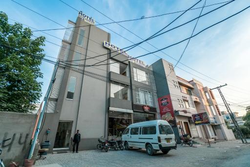 BnB Hotel - Housity