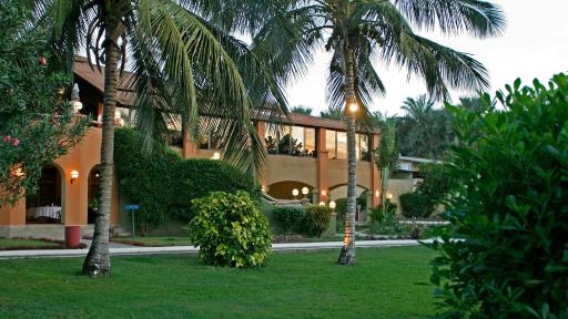 The Kairaba Beach Hotel - Housity