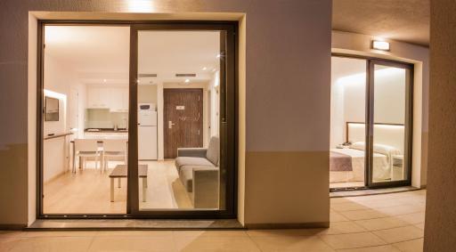 ApartHotel Playa Oliva - Housity