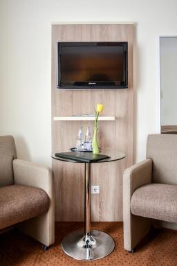 Hotel zur Insel - Housity