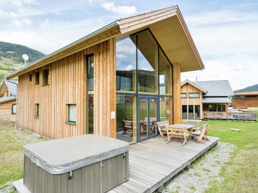 Picturesque Chalet in Sankt Georgen on Ski Slopes - Housity