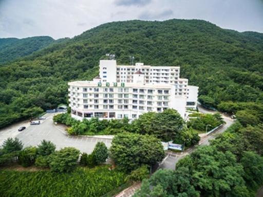 Bugok Ilsung Condo - Housity