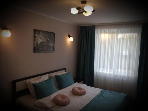 AMBER Hotel & Cafe - Housity