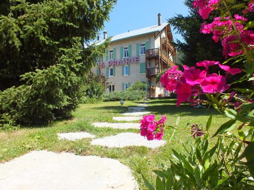 Hotel La Prairie - Housity