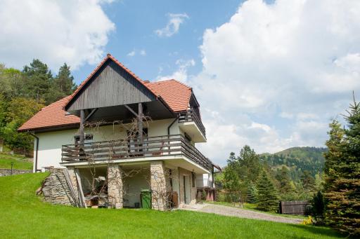 Klimkówka 96 - Dom w górach nad jeziorem - Housity