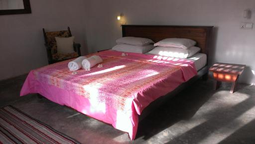 Hikkaduwa River Cottage - Housity