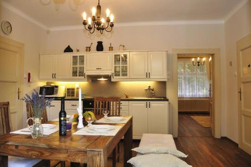 Atmospheric Quiet Apartment - Housity