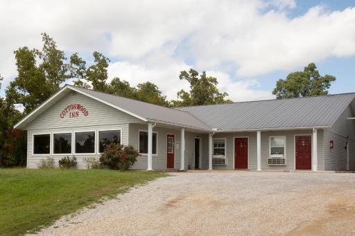 Cottonwood Inn - Housity
