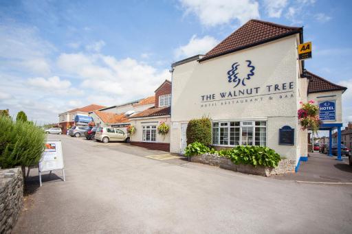 The Walnut Tree Hotel - Housity
